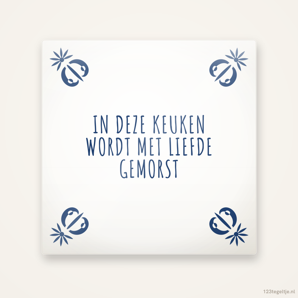 In deze keuken wordt met liefde gemorst, keramisch tegeltje 15 bij 15 cm